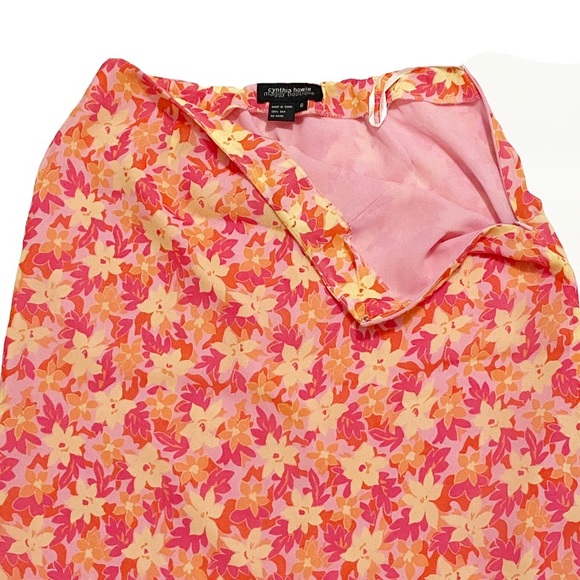 Cynthia Howie Floral Print Skirt Size 8 (A111) - Picture 5 of 6